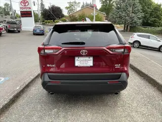 Toyota RAV4 2024 AWD XLE 4dr SUV