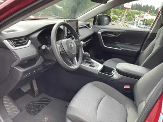Toyota RAV4 2024 AWD XLE 4dr SUV
