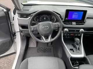 Toyota RAV4 2024 AWD XLE 4dr SUV