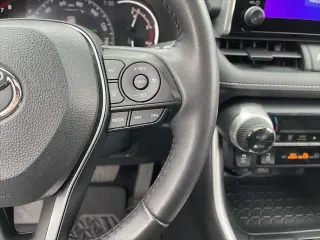 Toyota RAV4 2024 AWD XLE 4dr SUV
