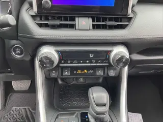 Toyota RAV4 2024 AWD XLE 4dr SUV