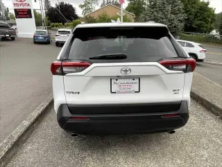 Toyota RAV4 2024 AWD XLE 4dr SUV