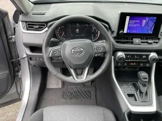 Toyota RAV4 2024 AWD XLE 4dr SUV