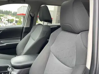 Toyota RAV4 2024 AWD XLE 4dr SUV