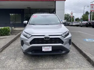 Toyota RAV4 2024 AWD XLE 4dr SUV