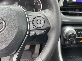 Toyota RAV4 2024 AWD XLE 4dr SUV