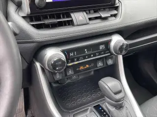 Toyota RAV4 2024 AWD XLE 4dr SUV