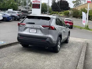Toyota RAV4 2024 AWD XLE 4dr SUV