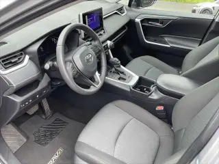 Toyota RAV4 2024 AWD XLE 4dr SUV