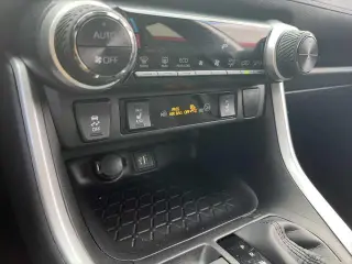 Toyota RAV4 Hybrid 2023 AWD SE 4dr SUV