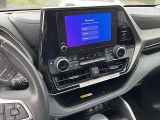 Toyota Highlander 2024 AWD XLE 4dr SUV