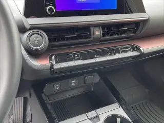 Toyota Prius Prime 2024 SE 4dr Hatchback
