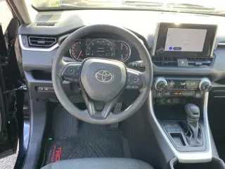 Toyota RAV4 2025 XLE 4dr SUV