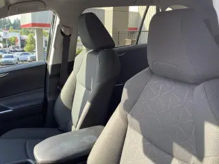 Toyota RAV4 2025 XLE 4dr SUV