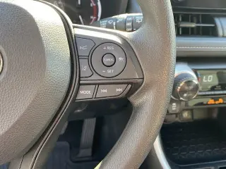 Toyota RAV4 2025 XLE 4dr SUV