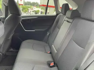 Toyota RAV4 Hybrid 2024 AWD LE 4dr SUV