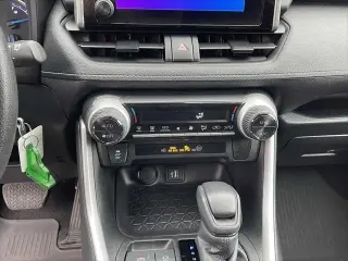Toyota RAV4 Hybrid 2024 AWD LE 4dr SUV