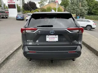 Toyota RAV4 Hybrid 2024 AWD LE 4dr SUV