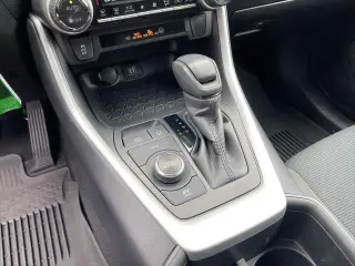 Toyota RAV4 Hybrid 2024 AWD LE 4dr SUV