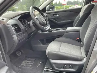 Nissan Rogue 2022 AWD SV 4dr Crossover