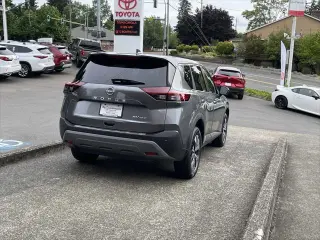 Nissan Rogue 2022 AWD SV 4dr Crossover