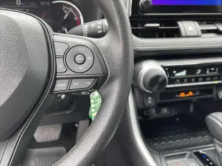 Toyota RAV4 2025 LE 4dr SUV