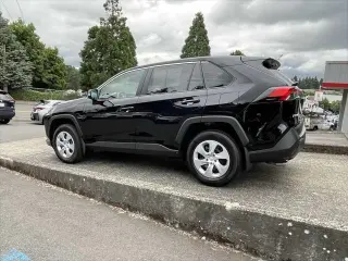 Toyota RAV4 2025 LE 4dr SUV