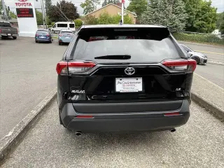 Toyota RAV4 2025 LE 4dr SUV
