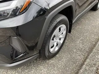 Toyota RAV4 2025 LE 4dr SUV