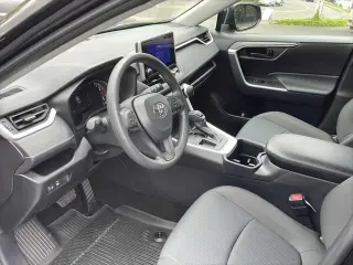 Toyota RAV4 2025 LE 4dr SUV