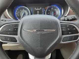 Chrysler Voyager 2024 LX 4dr Mini-Van