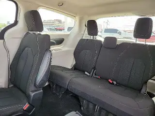 Chrysler Voyager 2024 LX 4dr Mini-Van