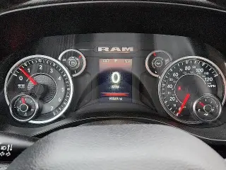 Ram 1500 2023 4x4 Lone Star 4dr Crew Cab 5.6 ft. SB Pickup