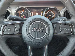 Jeep Gladiator 2023 4x4 Sport 4dr Crew Cab 5.0 ft. SB