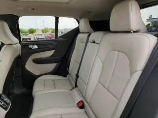 Volvo XC40 2023 B4 Ultimate Dark Theme 4dr SUV