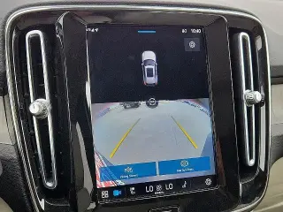 Volvo XC40 2023 B4 Ultimate Dark Theme 4dr SUV