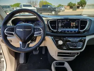 Chrysler Pacifica 2024 Touring L 4dr Mini-Van