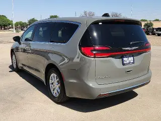 Chrysler Pacifica 2025 Select 4dr Mini-Van