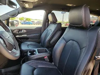 Chrysler Pacifica 2025 Select 4dr Mini-Van