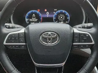 Toyota Highlander 2023 LE 4dr SUV