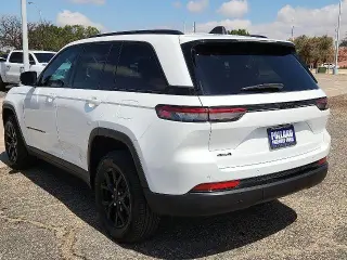 Jeep Grand Cherokee 2025 4x4 Laredo 4dr SUV