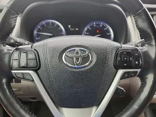 Toyota Highlander 2019 AWD Limited 4dr SUV