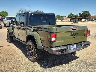 Jeep Gladiator 2023 4x4 Sport 4dr Crew Cab 5.0 ft. SB