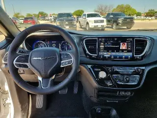 Chrysler Pacifica 2025 Select 4dr Mini-Van