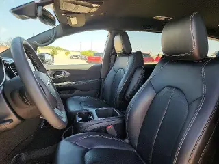 Chrysler Pacifica 2025 Select 4dr Mini-Van
