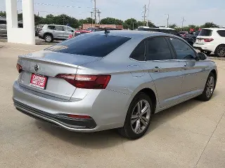 Volkswagen Jetta 2022 SE 4dr Sedan