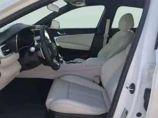 Genesis G70 2025 2.5T Standard 4dr Sedan