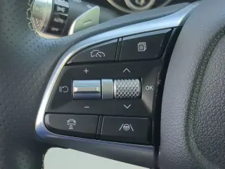 Genesis G70 2025 2.5T Standard 4dr Sedan
