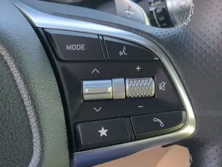 Genesis G70 2025 2.5T Standard 4dr Sedan