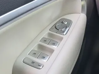 Genesis G70 2025 2.5T Standard 4dr Sedan